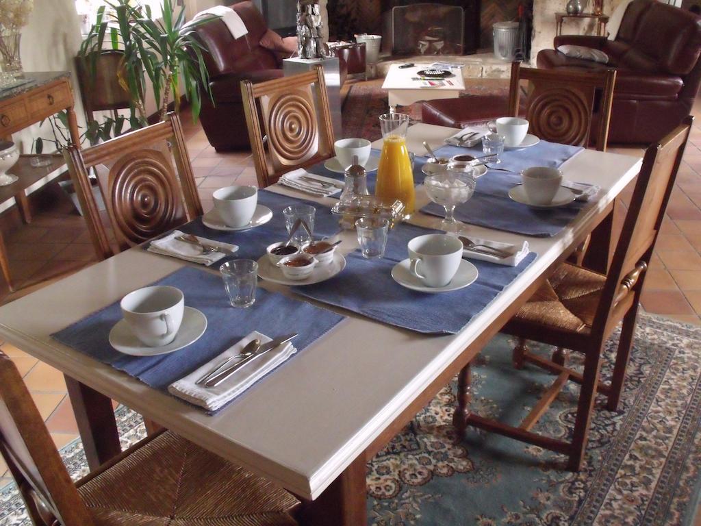 Althaea Bed & Breakfast La Ferte-Saint-Cyr Exterior photo